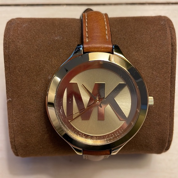 Michael’s Kors Ladies slim leather band watch. New! - Picture 4 of 11